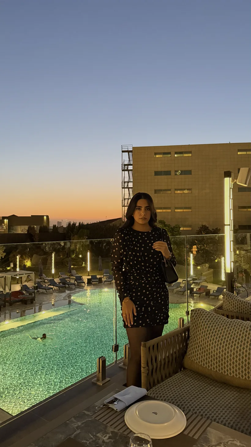 Tanaz Agahi, golden hour
